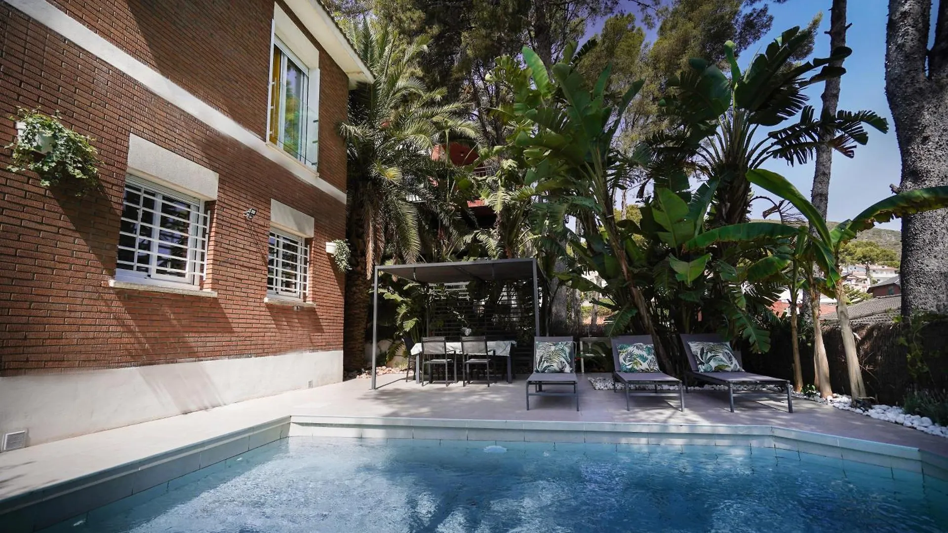 Castelldefels - House - Sleeps 4 - Pool - Petsok Βίλα Ισπανία